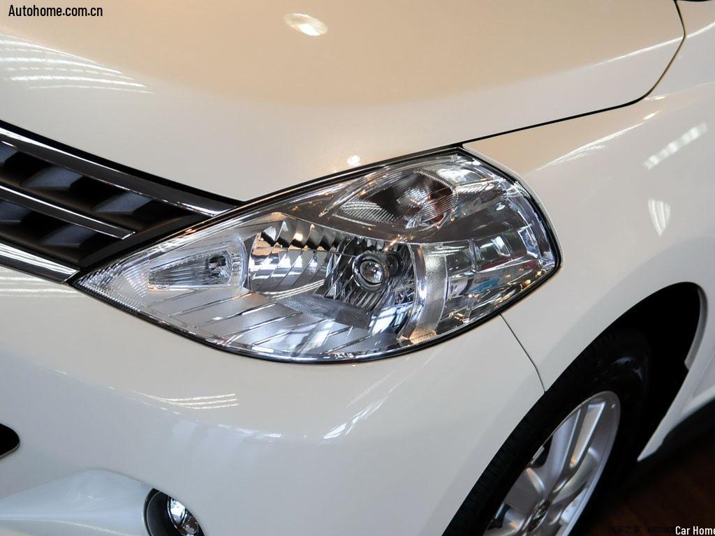 08-10 Tiida/Yida Headlight Assembly