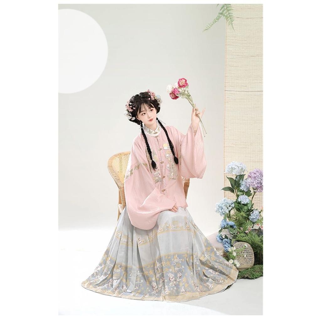 Women's Ming Dynasty Hanfu Set, "Osmanthus Rabbit" Embroidery Jacket with Pipa Sleeves & Mamian Skirt