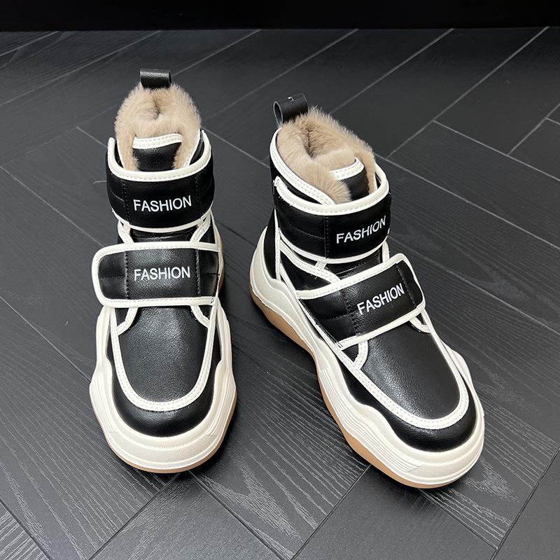 Women's Genuine Leather Thick-Soled Snow Boots, Large Size, Non-Slip, Wool-Lined, 2025 Winter Collection.