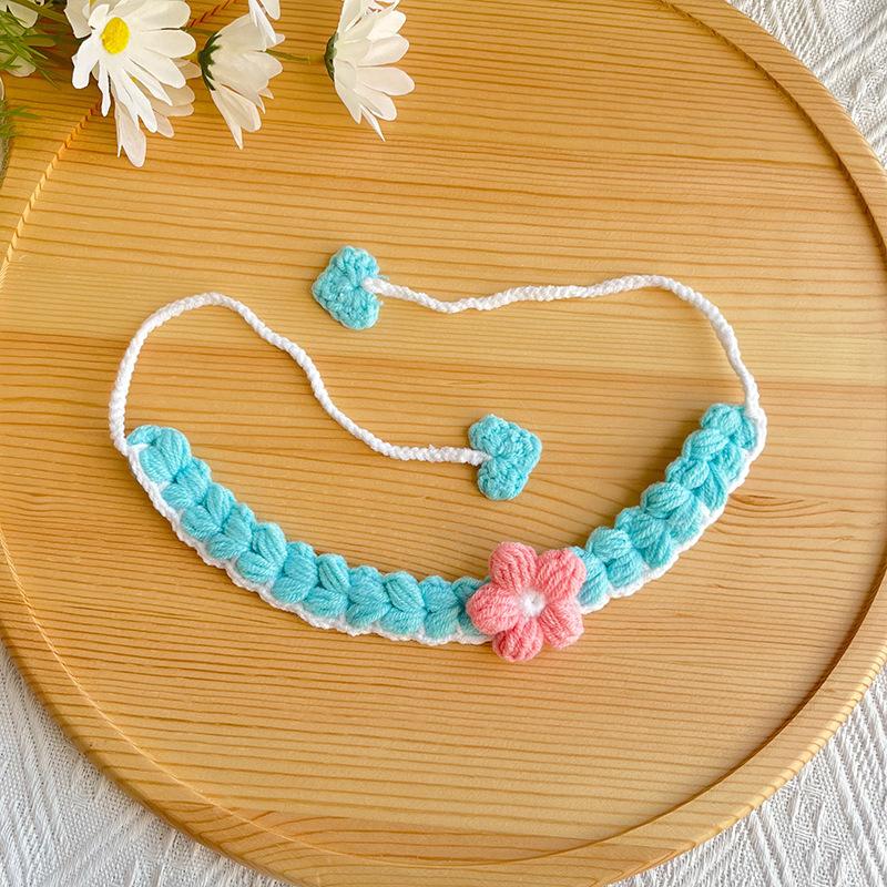 Handmade Woven Flower Pet Collar Adjustable Knitted Scarf for Daily Walking and Spring Outings