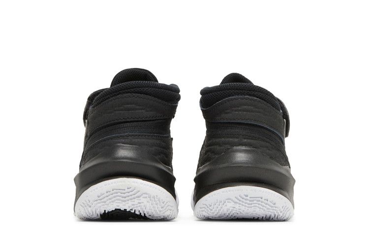 Nike Team Hustle D10 FlyEase GS 'Black Metallic Silver'