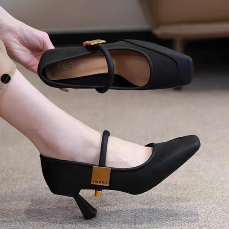 Women's Shoes 2024 Spring New Niche Outfit Skirt Square Toe Shallow Mouth Slim Heel Temperament High Heels Single Shoe