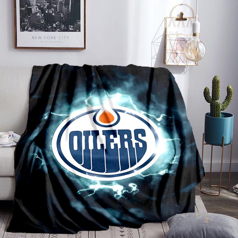 Edmonton Oilers Emblem Throws Blanket Flannel Blankets Plush for Couch Bed Gifts for Men Women Travel Picnic Blanket Christmas Fan Gifts
