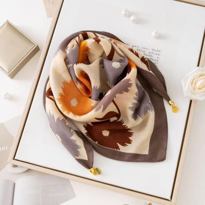 Womens Cotton Square Scarf With Magnetic Clasp Lightweight Winter Wrap Accessory Floral Print