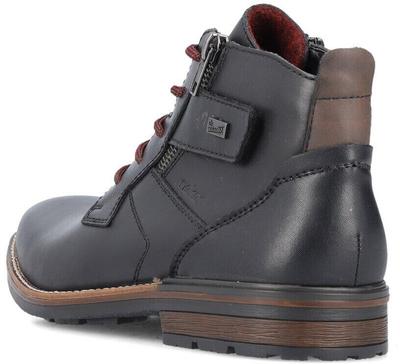 Boots & Stiefel
