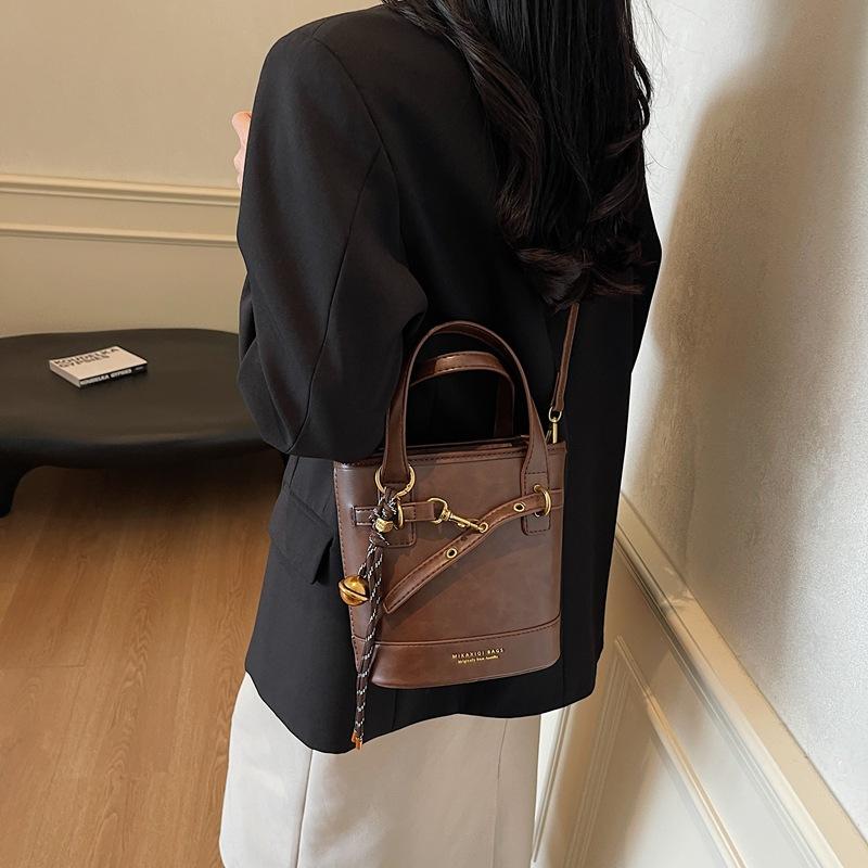 Handbag Women's New Versatile Commuter Shoulder Crossbody Bag