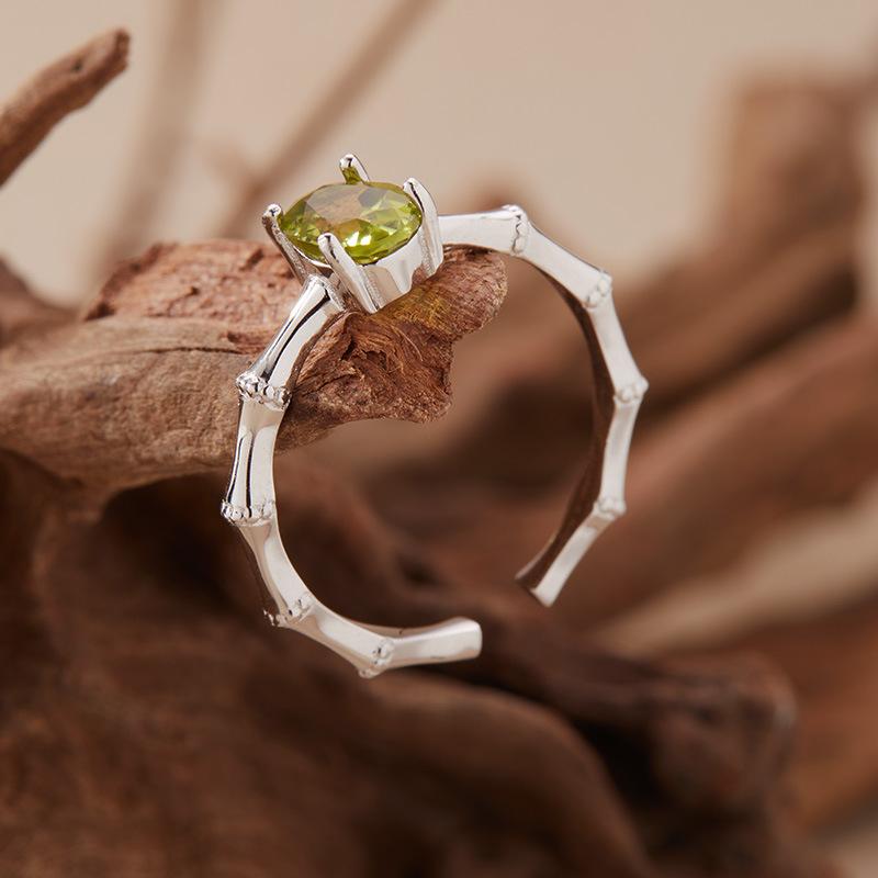 Temperament Light Luxury Colored Rhinestone Necklace Female, Sweet Cool Wind Metal Chain Choker Item Jewelry