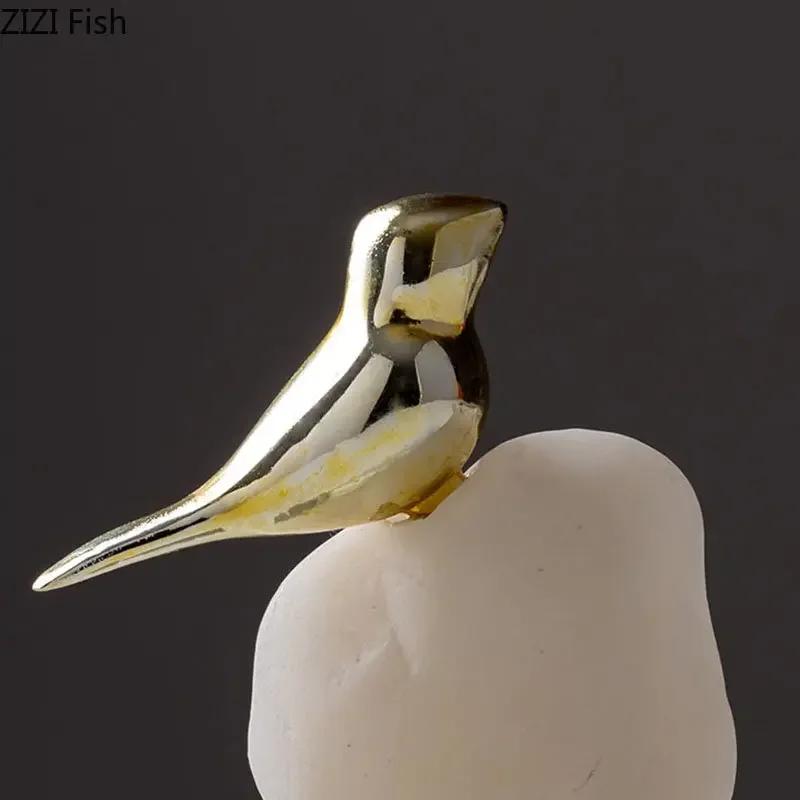 Golden Bird Statue Crystal Base Ornaments Desk Decoration Gold-plated Bird Sculpture Modern Home Decor Living Room Furnishings