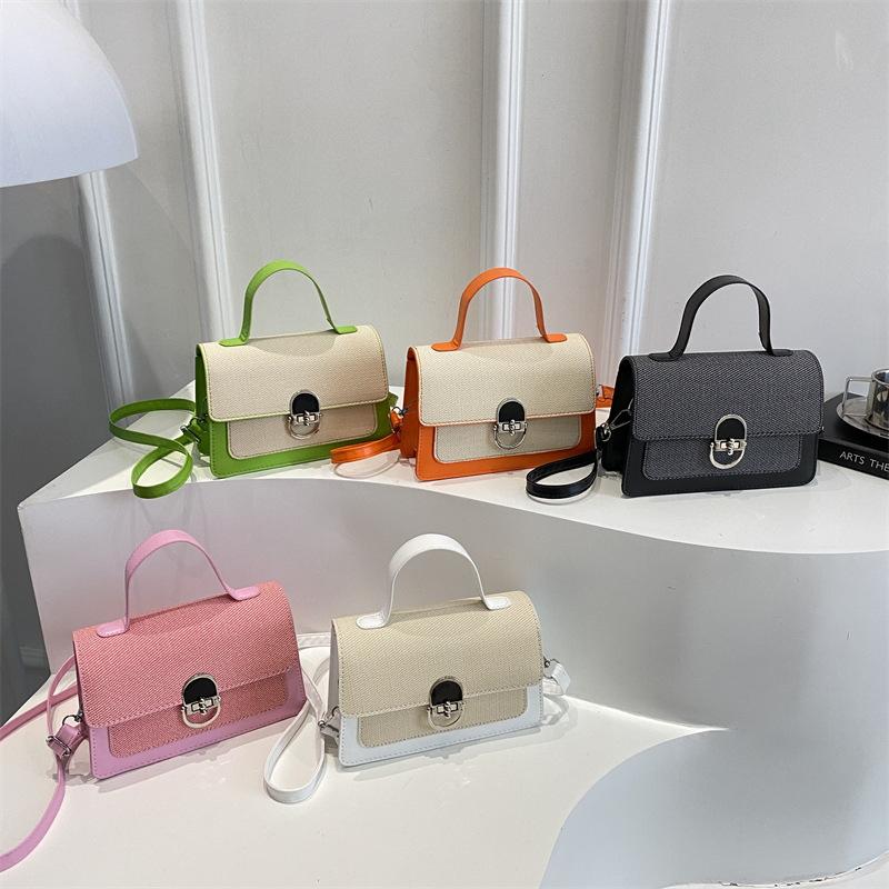 Fashion and Beautiful Women  New Fashion Lock Solid Color Portable Shoulder Messenger Small Square Bag