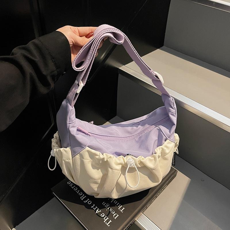 New Retro Style Casual Large Capacity Cloud Bag  Sports Single Shoulder Bag  and Simple College Student Commuting Crossbody Bag
