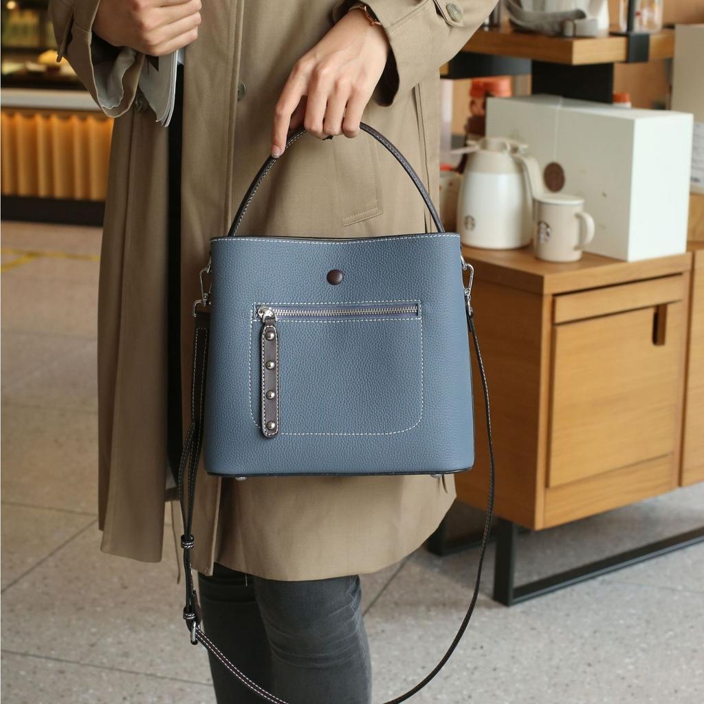 Cowhide Women's Bags, One-shoulder Crossbody Women's Bags, Fashionable Large-capacity Bucket Bags, Large-capacity Soft Leather.