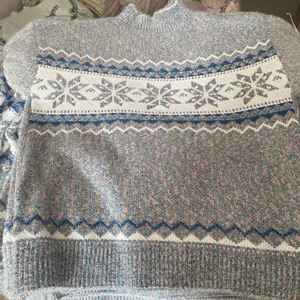 New Women‘s Christmas Snowflake Pattern Half High Neck Sweater, Cozy Warm Knit Pullover for Autumn Winter Holiday Fashion