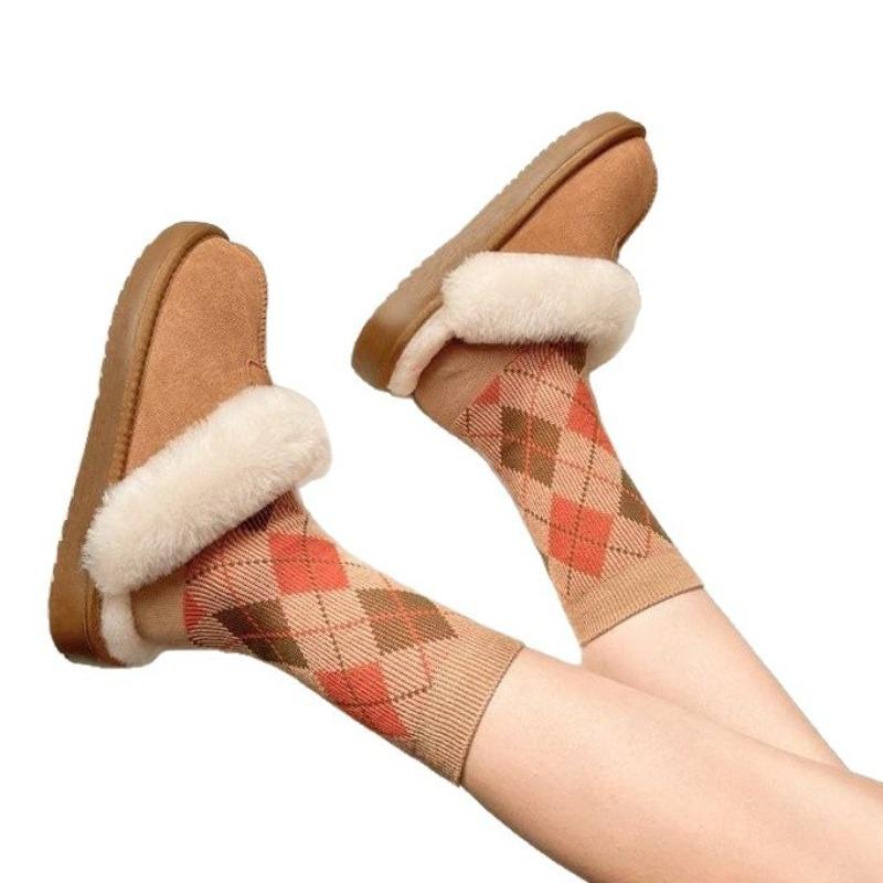 Women wearing thick-soled fluffy slippers outside, autumn and winter new baotou, half-towed snow boots, muffin, and cotton shoes