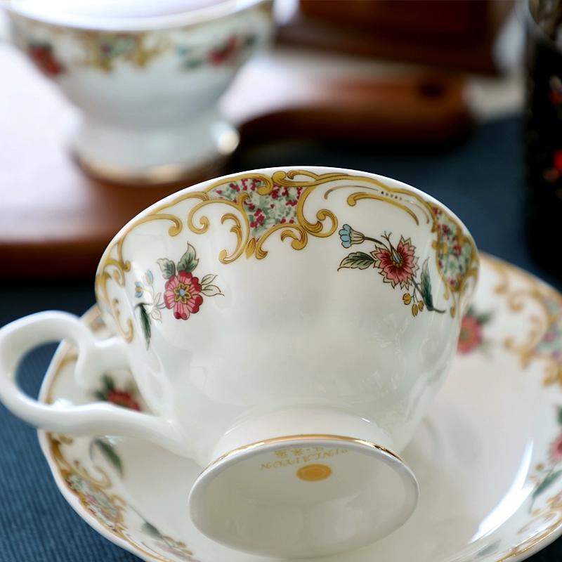 Bone China Tea Cup and Saucer Sets,Porcelain Tea Set with Teapot, Sugar Bowl,Creamer Pitcher,Floral Vintage Tea Cups and Saucers for Party Gift Giving