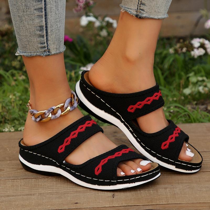 Wearing Low Heeled Fly Woven Slippers for Outerwear, Large Size Casual, Lightweight, Breathable Women's Shoes