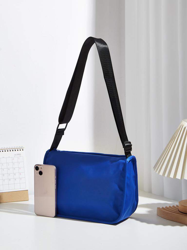 New trendy and fashiable multifunctial sports style shoulder wind suitable for daily commuting and weekend fitness