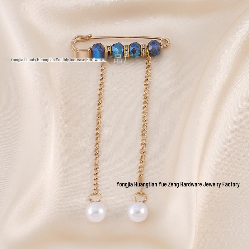 Fashionable Brooch Chain with Waist-Tightening Buckle - Versatile Clothing Accessory