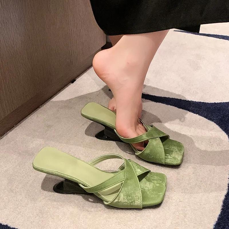 Fashion 2025 Summer Open Toe Women's Slippers Fashion Outdoor Dress Slippers Women New Square Toe Best Seller Solid High Heels Zapatos