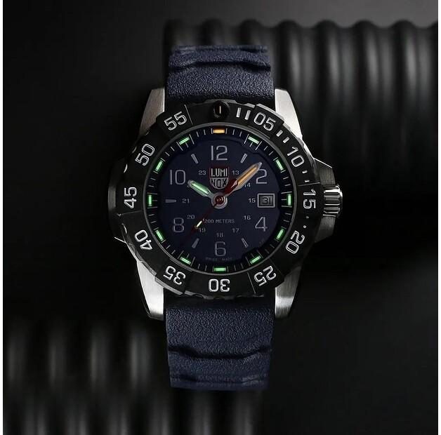 Часы LUMINOX NAVY SEAL XS.3253.CB