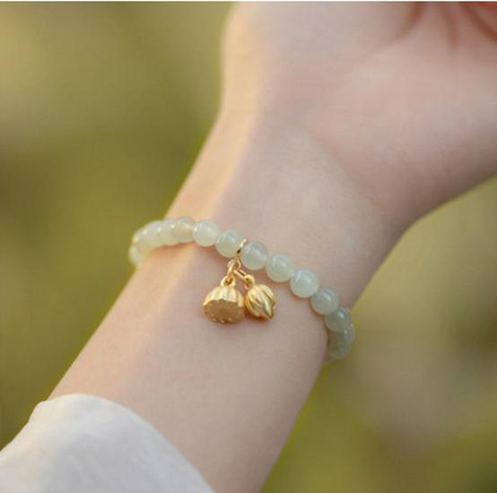 Two Worlds Joy Hetian Jade-Style Lotus Bracelet: Versatile Women s Gift with Clear Water Prayer Beads