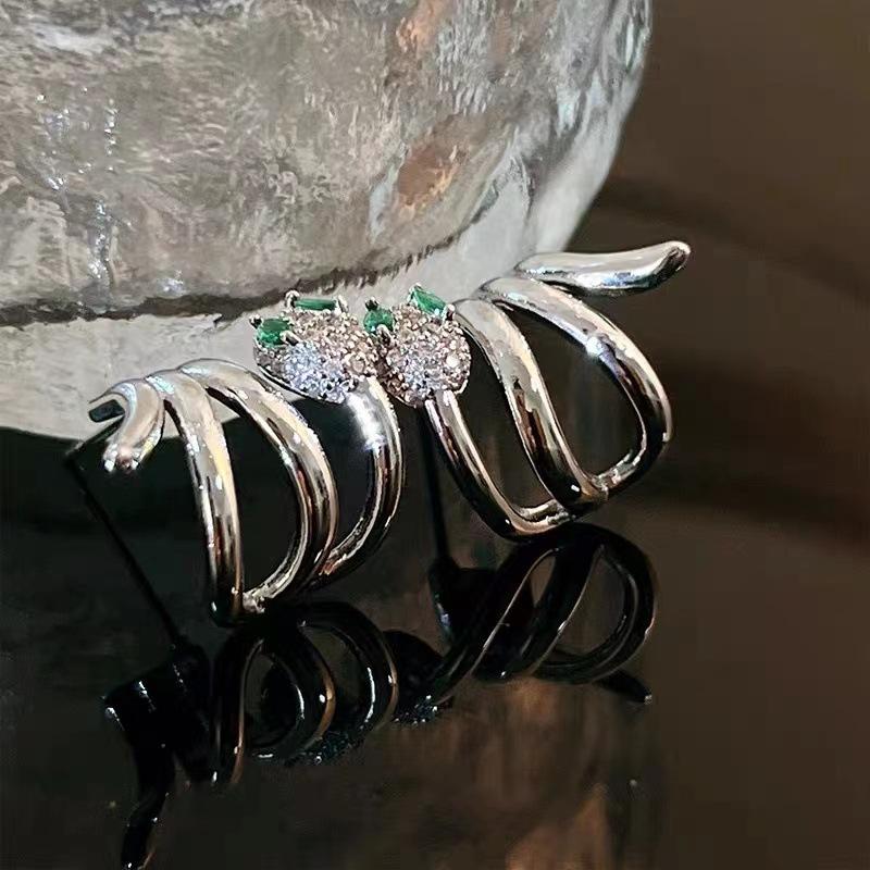 Snake -Shaped Winding Earrings ,Sweet ,Cool ,Trendy ,Light Luxury ,High -End ,Exquisite And Versatile Earrings ,New Light Luxury Earrings