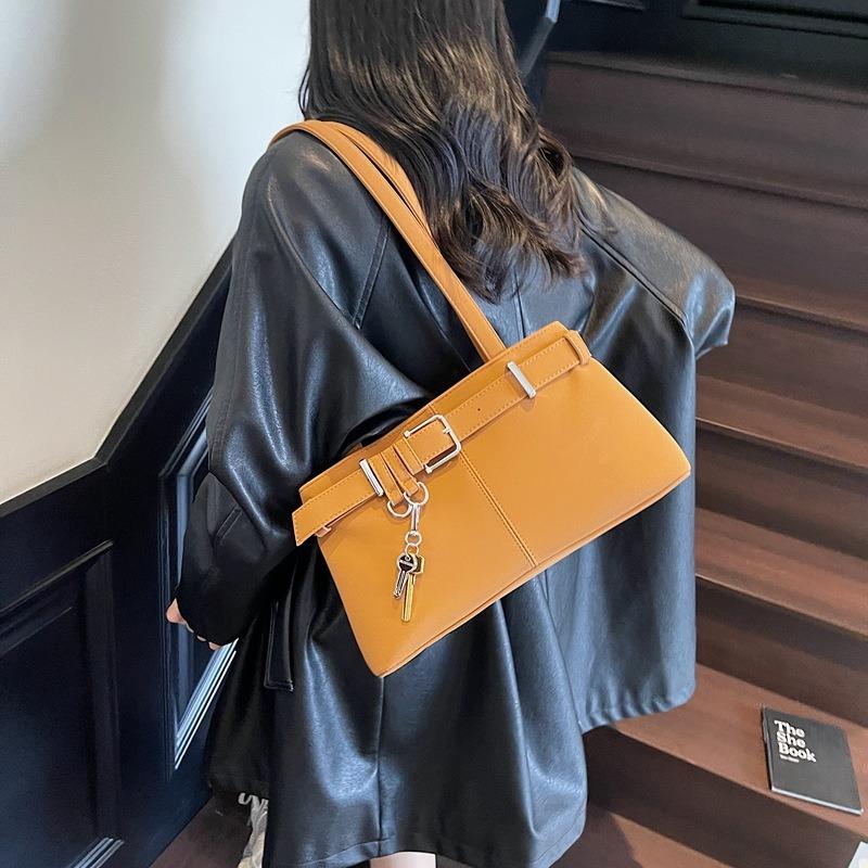 Niche design fashion underarm bag women's belt buckle handbag high sense versatile personality commuter shoulder bag