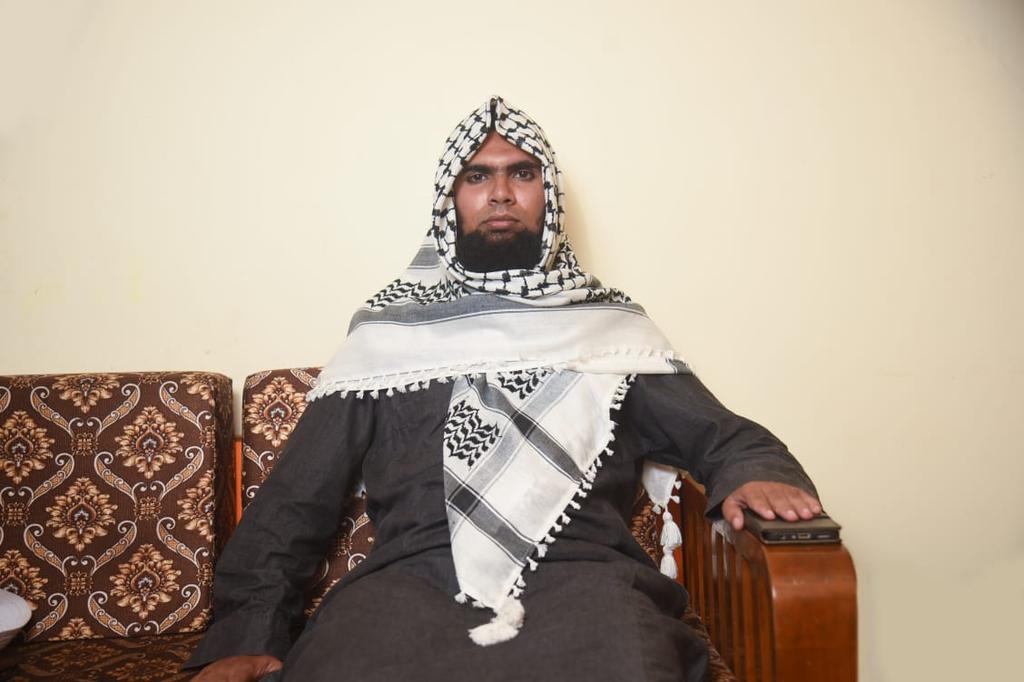 Palestine Keffiyeh Kufiya Scarf 48*48 inches Palestine CottonTraditional Shemagh with Tassels Arafat Hatta