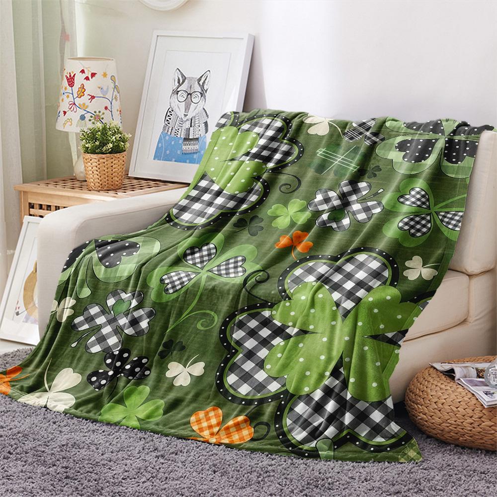 1PC Four-leaf clover Print FlAannel Blanket, High quality Comfortable for All Seasons, Home Decor, Warmth and Comfort