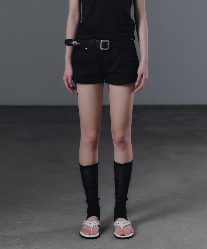 Geulouhaideu Bridin Rivet Low Shorts_Black