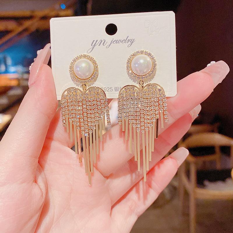 Personalized and Fashionable Light Luxury Pearl Tassel Women's Earrings, High-end and Atmospheric Accessories Luxury