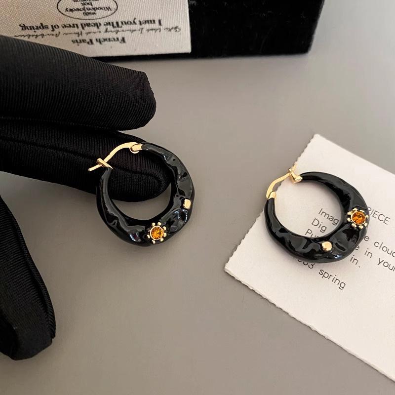 Hong Kong Retro Sunflower Earrings: Light Luxury Irregular Circle Enamel Drip Design for Women