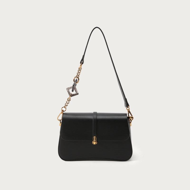 High-end women s bag 2024 summer new French niche design shoulder crossbody bag, fashionable and simple small square bag чёрный