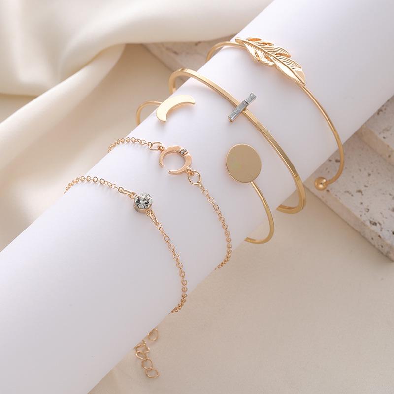 Women's Snake-Inspired Diamond Green Gem Bracelet Set: Four-Piece Cross-Border Jewelry Collection