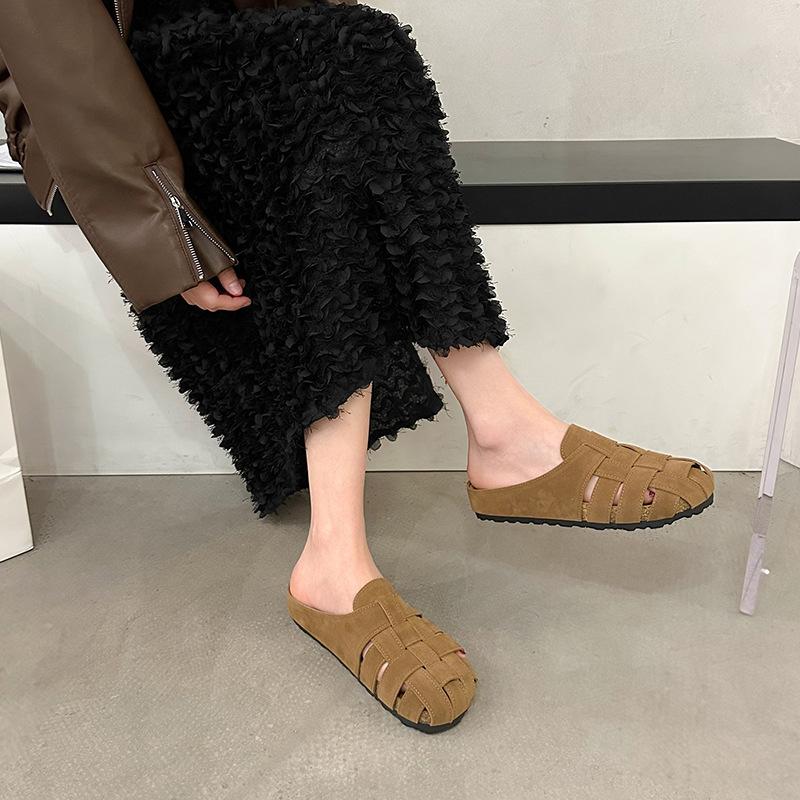 New sandals hollow 2025 flat bottom comfortable breathable retro half slippers women's summer wear lazy bag head weaving