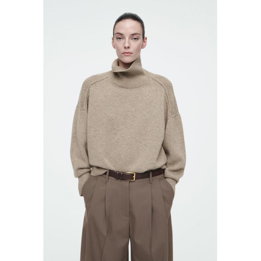 

Cos Japan Ribbed Merino Wool Turtleneck Sweater beige/LP