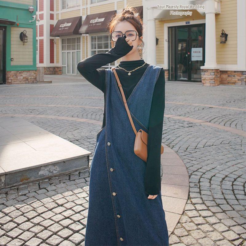 2025 Francouzský design Dlouhé džínové šaty bez rukávů: Omlazující zvonkové overaly pro ženy