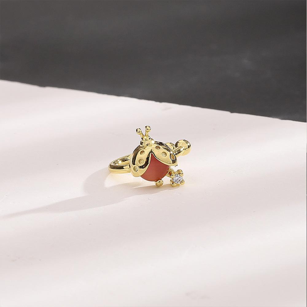 

Клипсы для ушей в виде бриллиантового жука, милые серьги-клипсы в виде насекомых, в форме маленькой божьей коровки, опаловые клипсы для ушей, без пирсинга ушей. Bronze