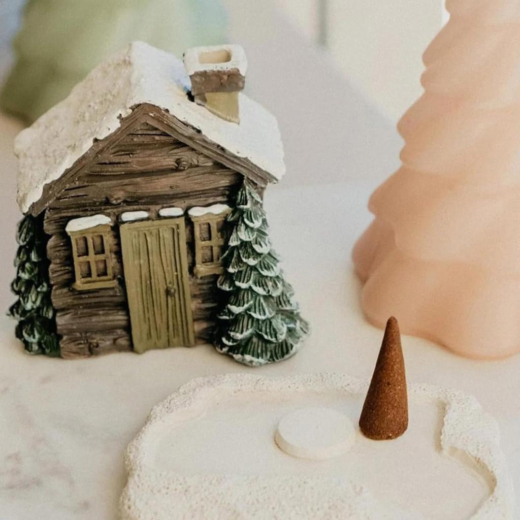 Christmas Cabin Incense Holder Burner Christmas Village Snow House Incense Burner Decor for Home Kitchen Office Decor