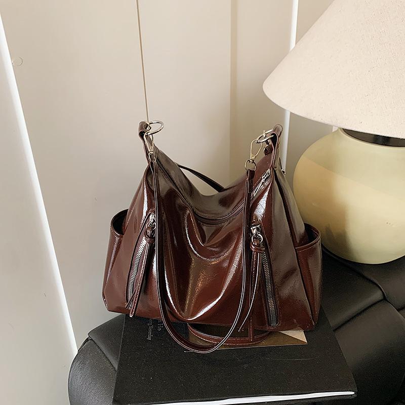 

2025 новая сумочка модная атмосфера сумка-мессенджер женская сумка большой вместимости для поездок на работу модная сумка ретро сумка-тоут