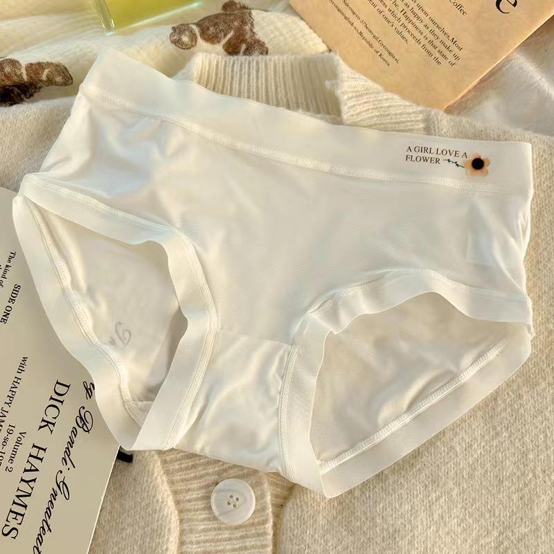 

Ice Silk Traceless Panties Little Flower Facial Mask Nude Wrap Hip Triangle Women’s Panties One size білий