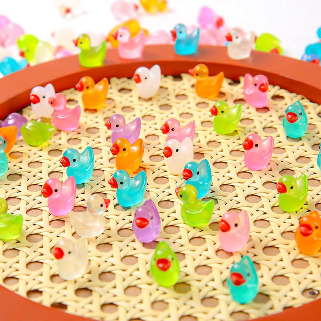 1000Pcs Luminous Mini Resin Duck Tiny Duck Figurine for Fairy Garden Landscape Aquarium Potted Plant Prank Game DIY Ornament Party To Hide, Miniature