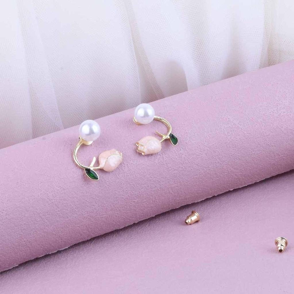 2024 Trendy Floral Pearl Stud Earrings: Elegant Tulip Design for Women