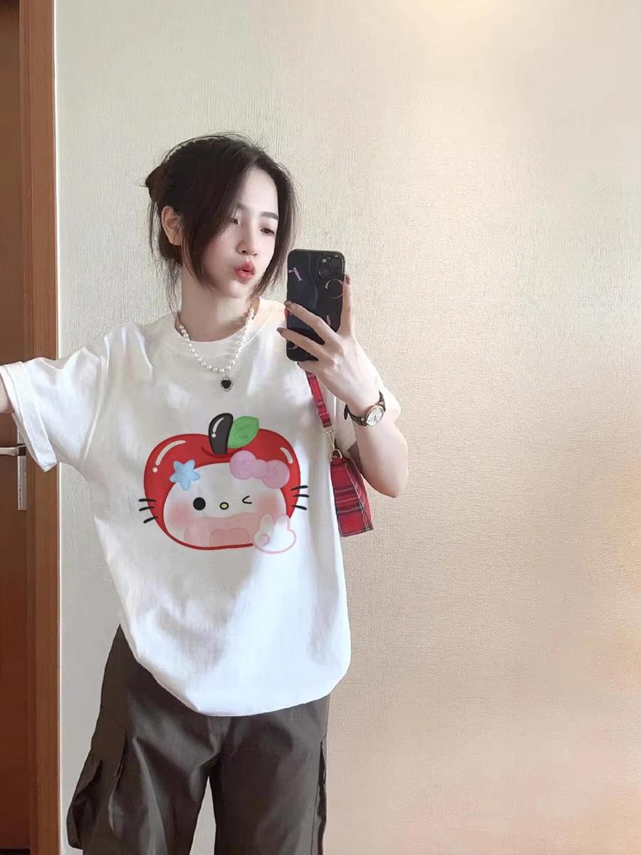 2026 Summer Hello Kitty Apple Design Theme Printed UltraLargeSized Comfortable summer loosefitting Womens clothing S