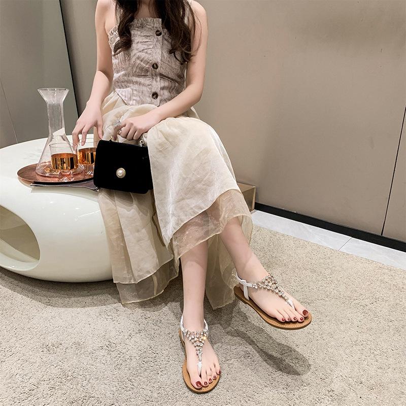 Sommer Nye Flate Gjennomsiktige Rhinestones Pintoe Damesandaler, Mote Casual Lett Strand Kule, Sko Damer