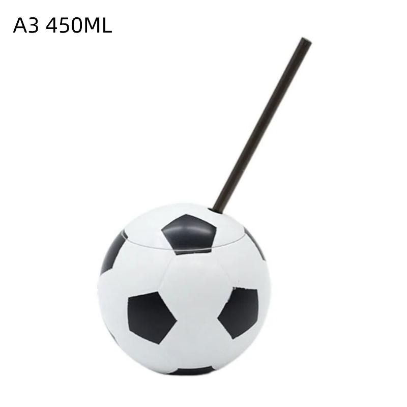Kreativer Fußballförmiger Wasserbecher 450/600ML Auslaufsicher mit Strohhalm und Deckel für Kinder Picknick Reisen Outdoor-Aktivitäten