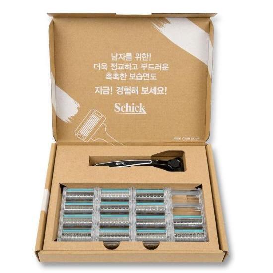 

Schick Quatro 4 titanium blades 14 sets + razor