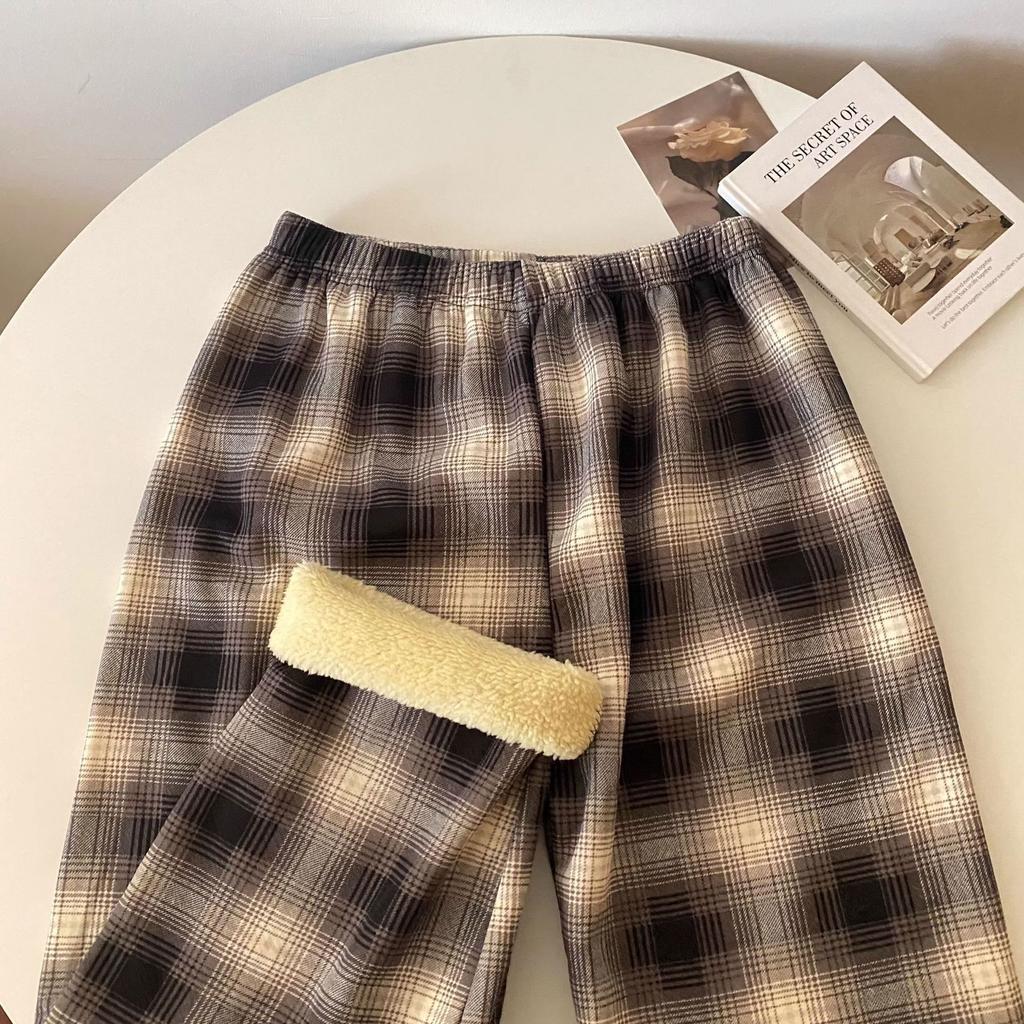 Black and white plaid pants women's autumn and winter new lamb wool wide-leg pants high waist straight Korean version of student casual pants