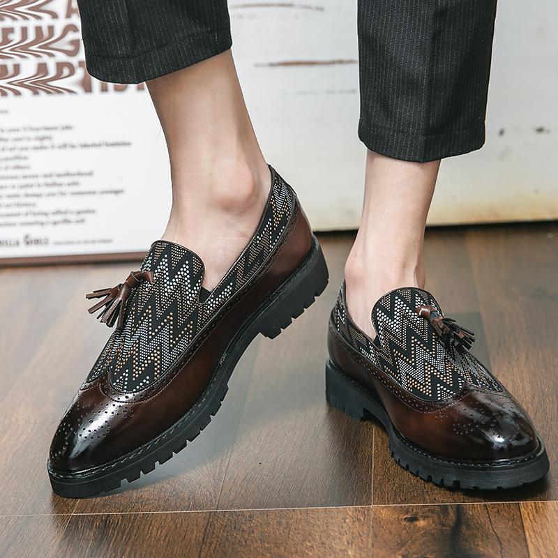 Mocassini Eleganti alla Moda da Uomo 2024 Nuovi Arrivi Scarpe in Pelle da Uomo con Nappe Slip-On Scarpe da Club Scarpe Casual Comode in Pelle di Lusso da Uomo