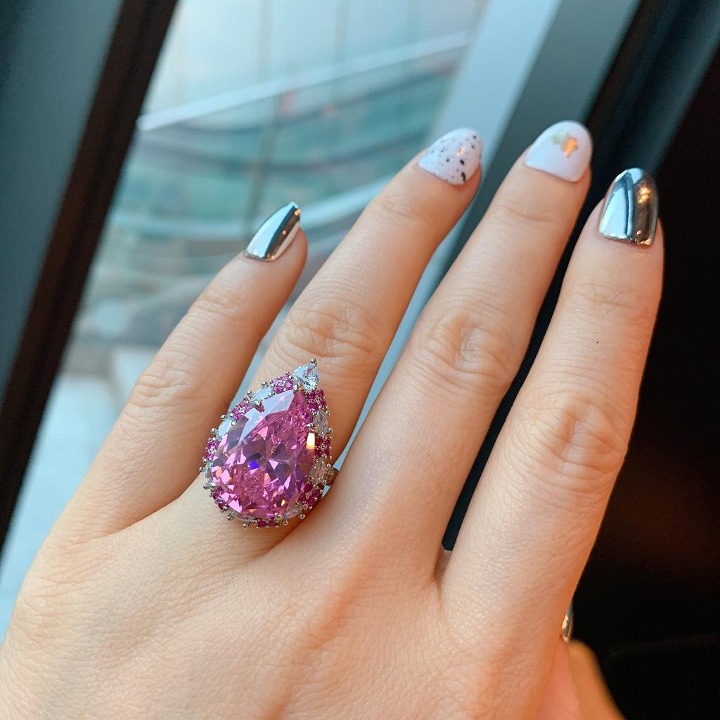 Jewelry Simulation Pink Diamond Color Separation Stone Retro Ring Yao Set Diamond Water Drop Ring Main Stone 13 * 18