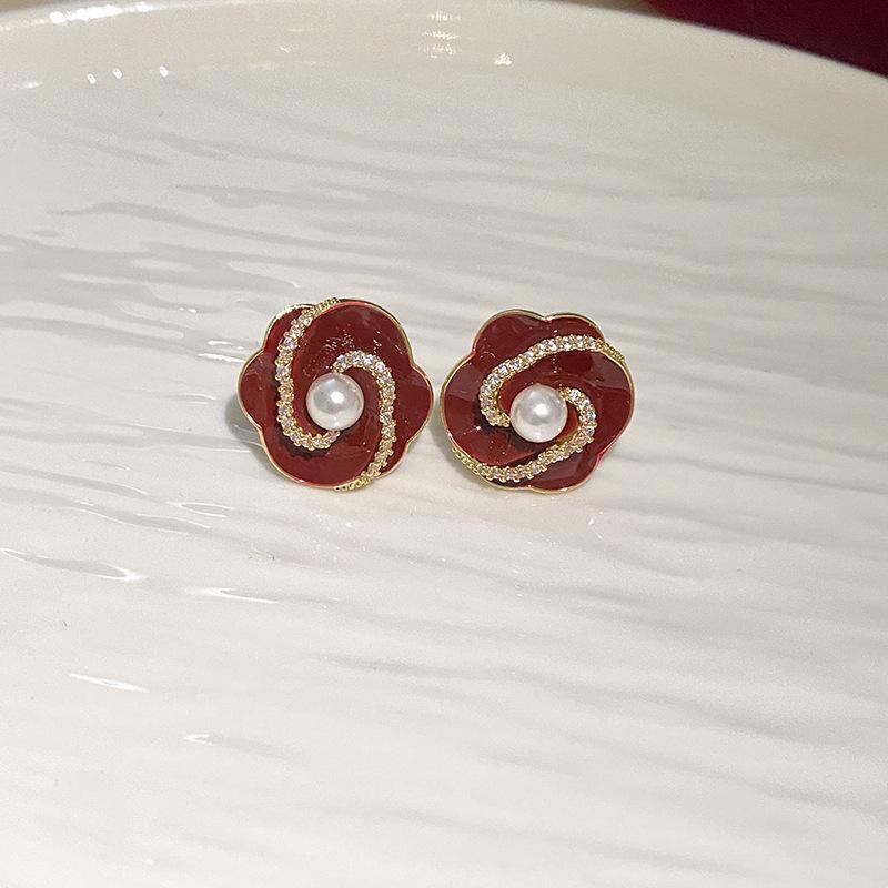 2024 Exquisite High-End Retro Silver Needle Red Heart Flower Earrings for Women